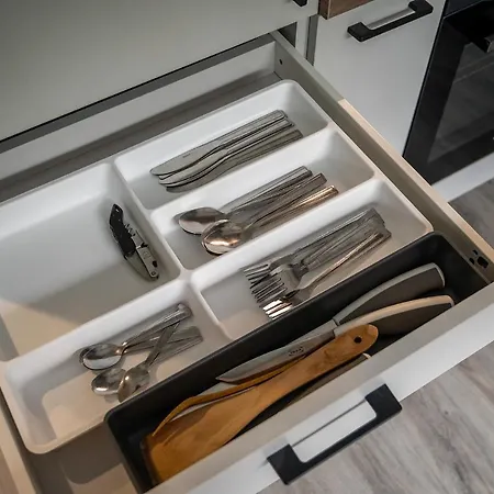 Batorego 16 Yellow Prywatne Mieszkanie 300m Od Metro Pole Mokotowskie I Sgh Samodzielne Zameldowanie! Self Check-in System! Варшава