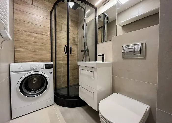 Batorego 16 Yellow Prywatne Mieszkanie 300m Od Metro Pole Mokotowskie I Sgh Samodzielne Zameldowanie! Self Check-in System! Apartament *