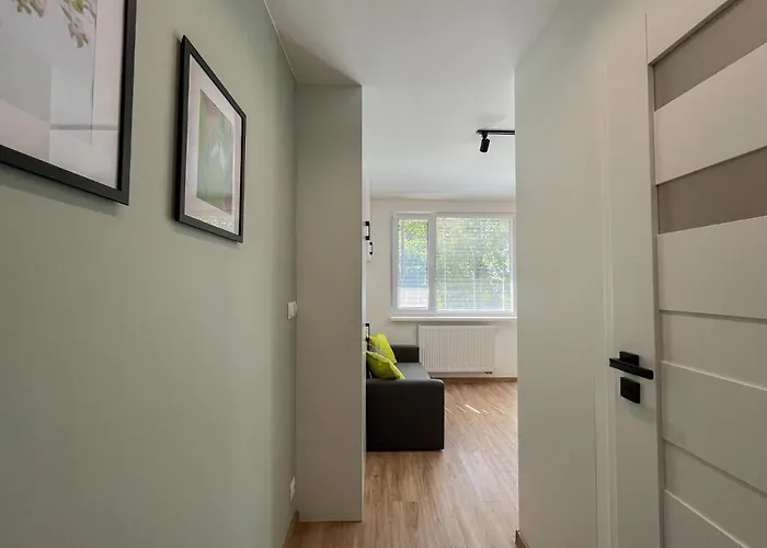 Batorego 16 Yellow Prywatne Mieszkanie 300m Od Metro Pole Mokotowskie I Sgh Samodzielne Zameldowanie! Self Check-in System! Apartament