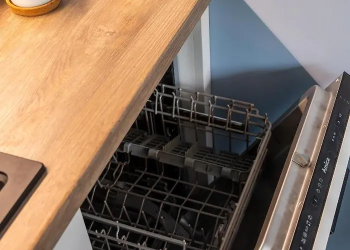 Apartament Batorego 16 Yellow Prywatne Mieszkanie 300m Od Metro Pole Mokotowskie I Sgh Samodzielne Zameldowanie! Self Check-in System! Warszawa