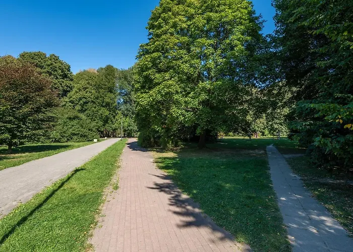 Batorego 16 Yellow Prywatne Mieszkanie 300m Od Metro Pole Mokotowskie I Sgh Samodzielne Zameldowanie! Self Check-in System! * Warszawa